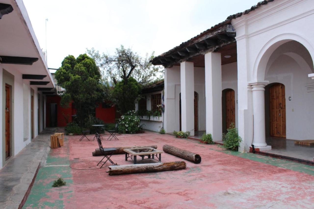 Fandango Hostel ซานกริสโตบัล เด ลาสกาซาส ภายนอก รูปภาพ